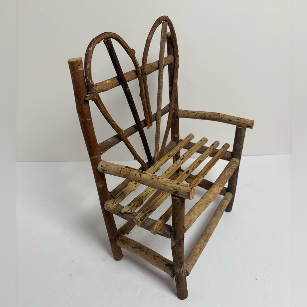 Rustic Heart-Back Wooden Plant Holder Chair - Picture 3 of 9